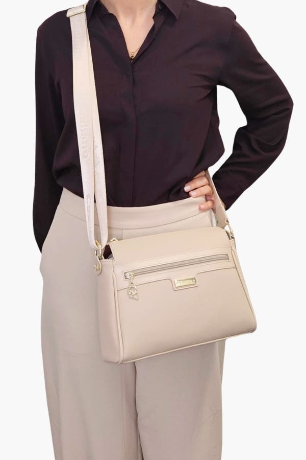 La Vie 373 Crossbody Bag, Alternate, color, Beige