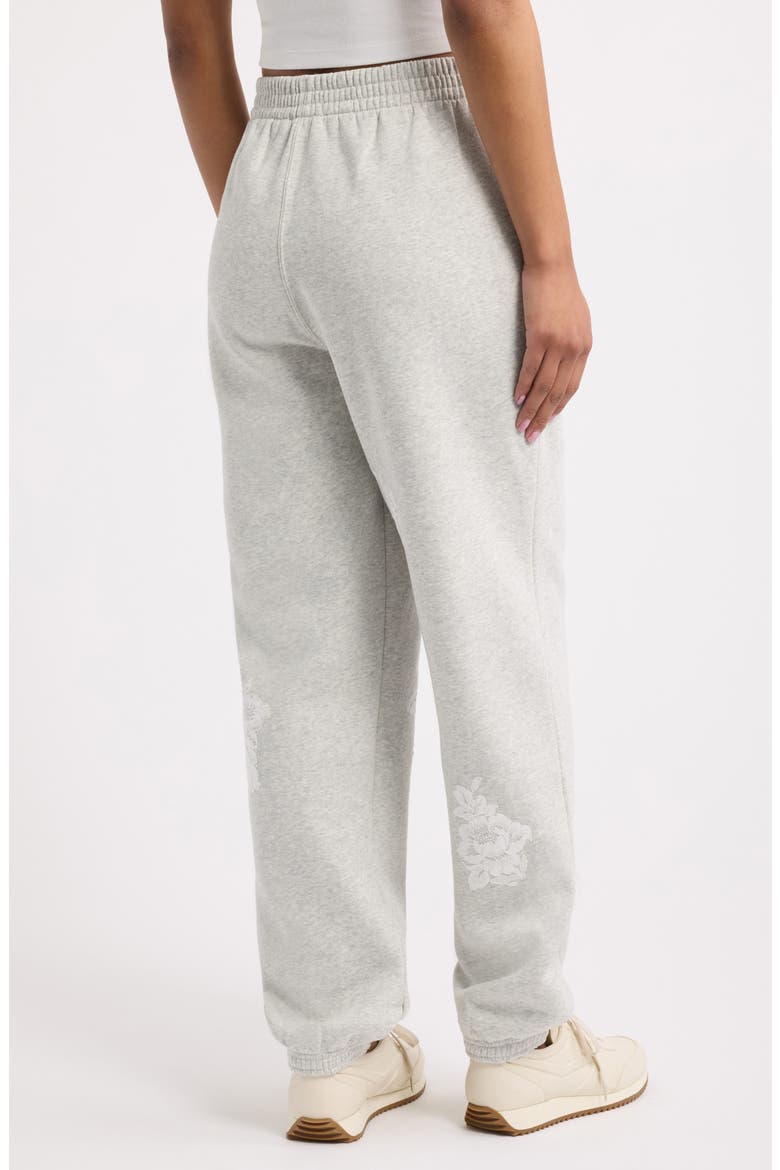 Lilia Lace Appliqué Sweatpants, Alternate, color, SILVER FOG HEATHER