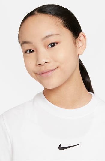 Sportswear Kids' Essential Boxy Embroidered Swoosh T-Shirt