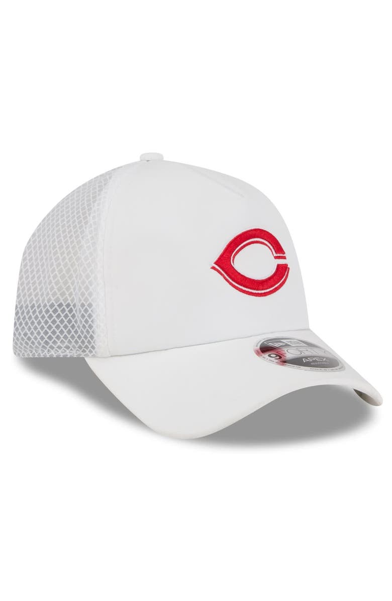 New Era Men's New Era White Cincinnati Reds 2026 Batting Practice Apex 9FORTY Adjustable Trucker Hat, Alternate, color, White