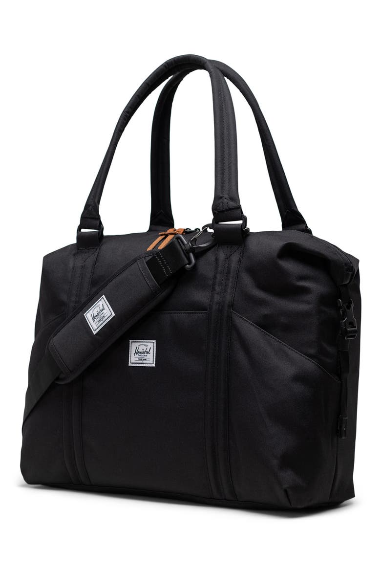Strand 24-Liter Duffle Diaper Bag, Alternate, color, BLACK