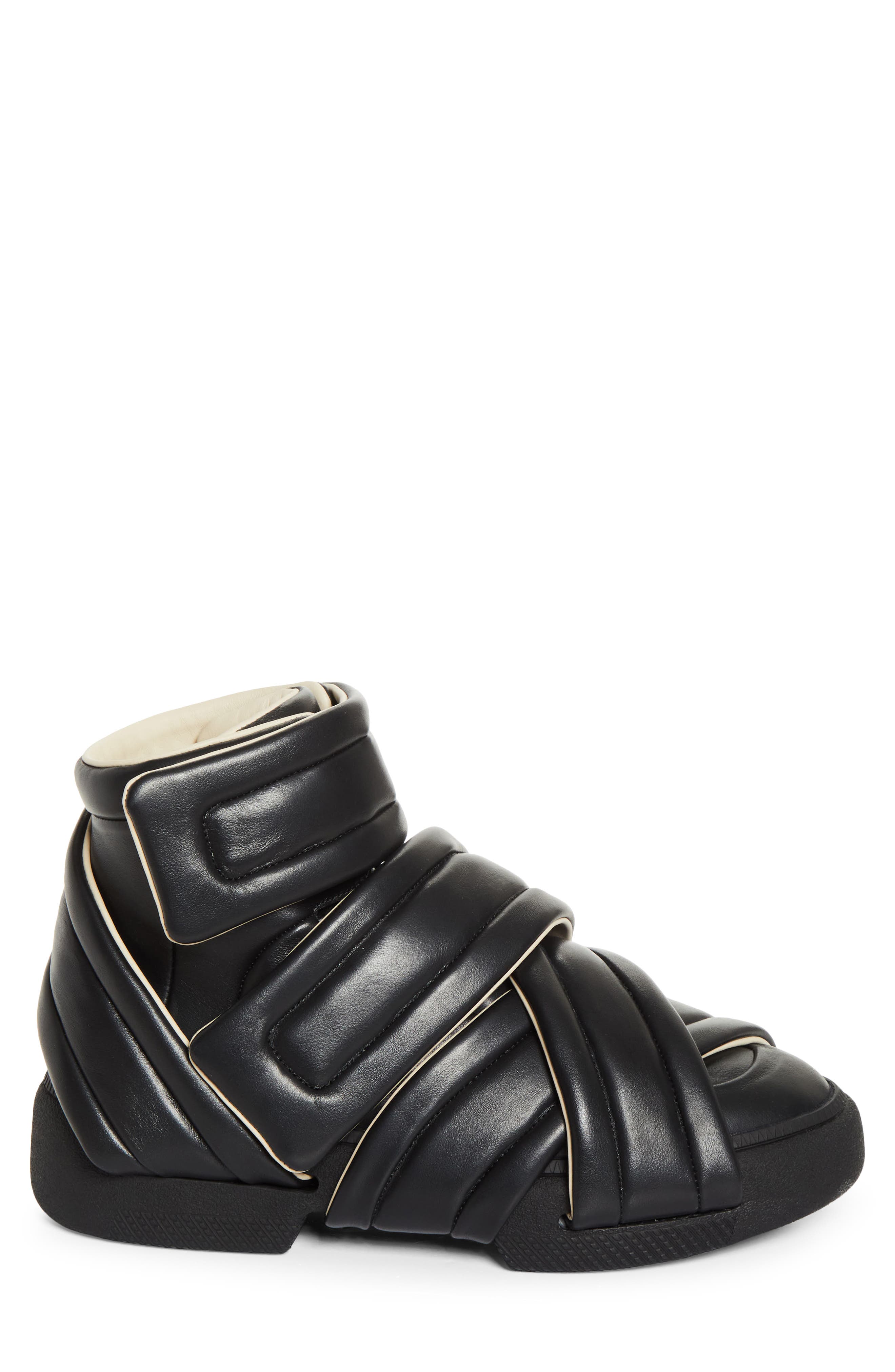 Maison Margiela Future Show Boot, Alternate, color, Black