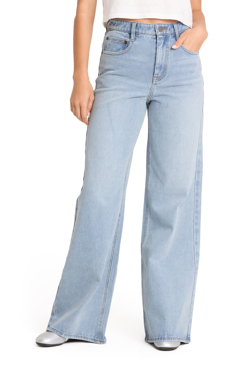 Free Fall High Waist Flare Leg Jeans, Main, color, LIGHT WASH