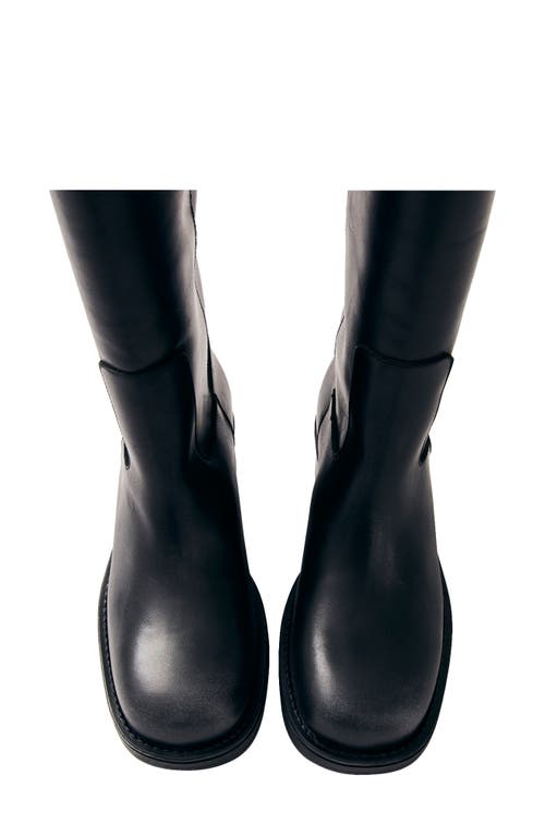 Alohas Sajan Round Toe Boot In Black
