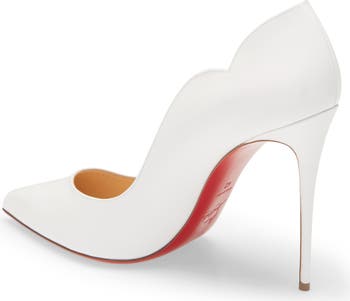 Hot Chick Scallop Pointed Toe Pump