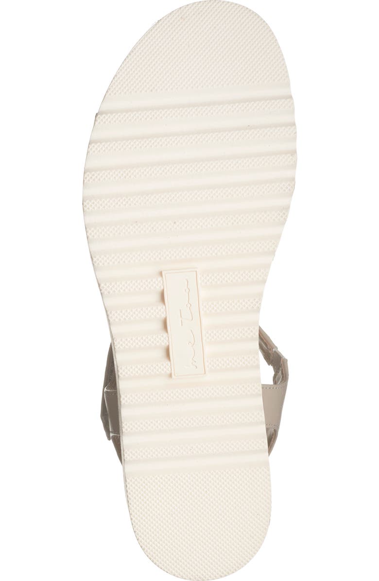 Me Too Halen Sandal, Alternate, color, Bisque Metallic