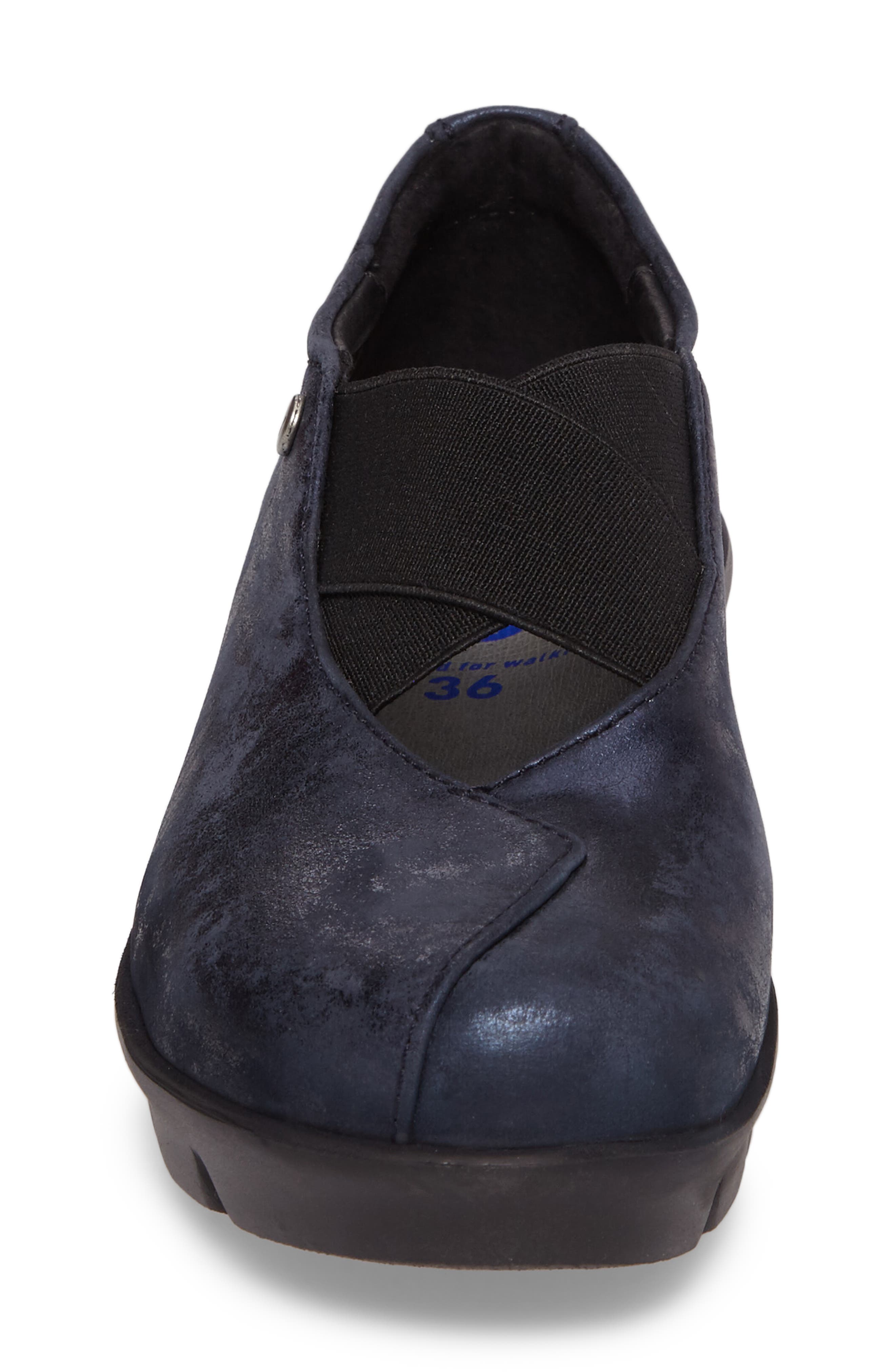 Cursa Slip-On Sneaker, Alternate, color, NAVY LEATHER