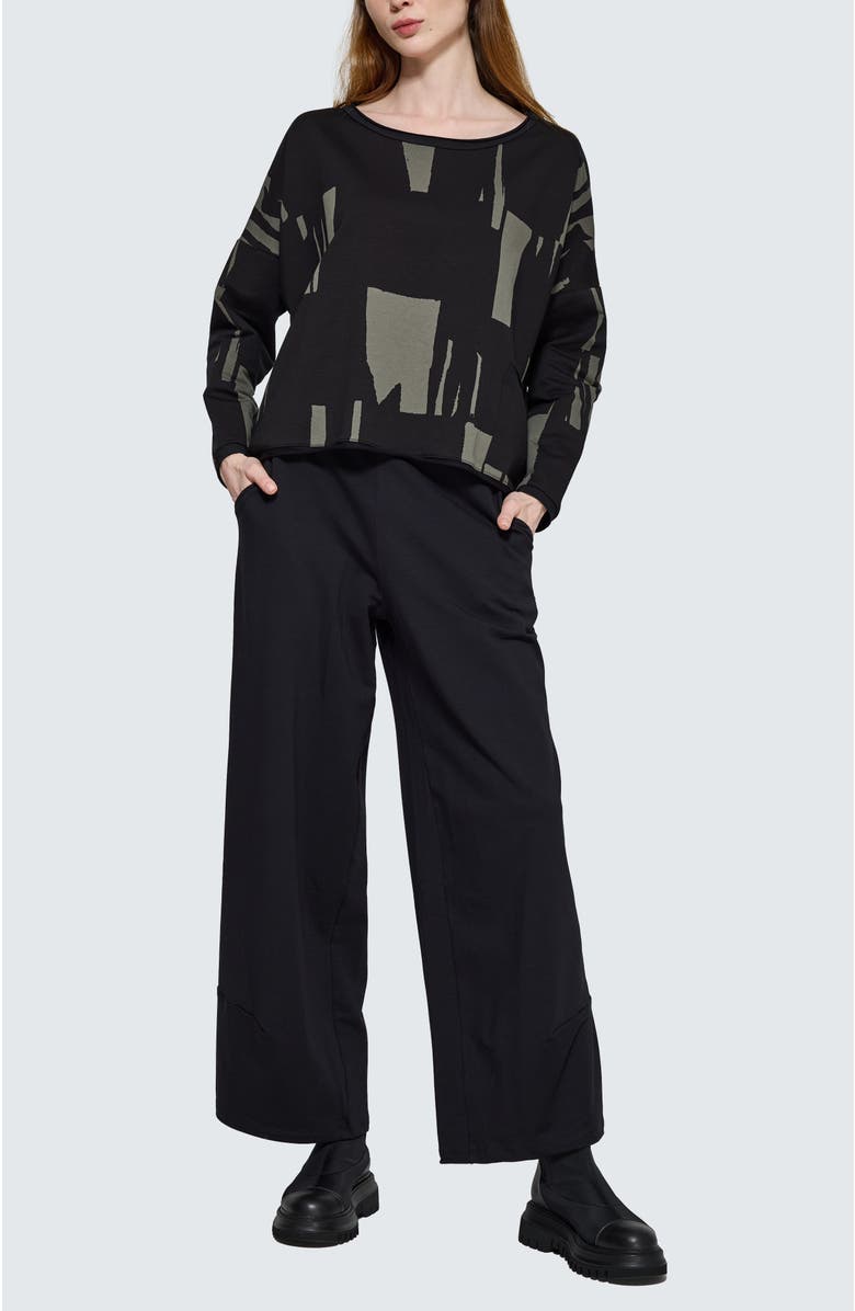 LUUKAA Serenna Cropped Darted Pants, Alternate, color, Black