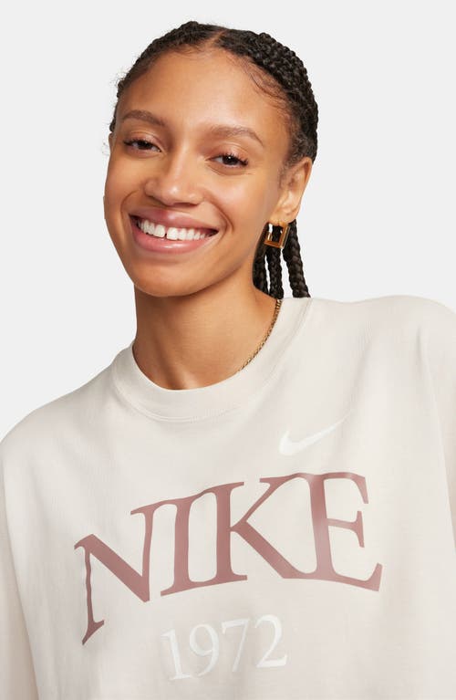 Nike Classics Cotton Boxy Graphic T-shirt