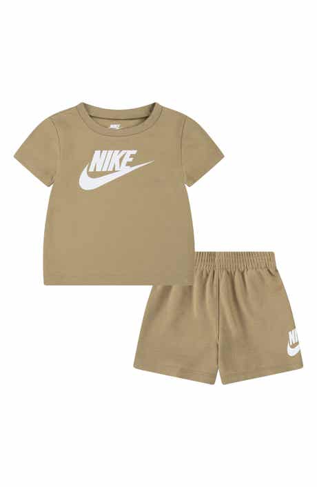 Nike Club Logo T-Shirt & Shorts Set