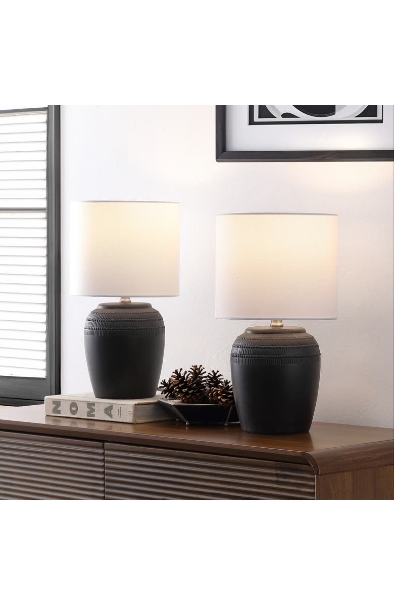 JONATHAN Y Hugo 16.75" Traditional Rustic Reeded Ceramic Vase LED Table Lamp, Alternate, color, Black Nickel