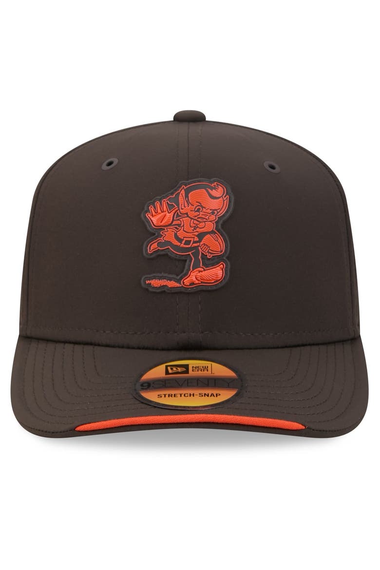 Men's New Era Brown Cleveland Browns 2026 Sideline Throwback 9SEVENTY Adjustable Hat, Alternate, color, Brown