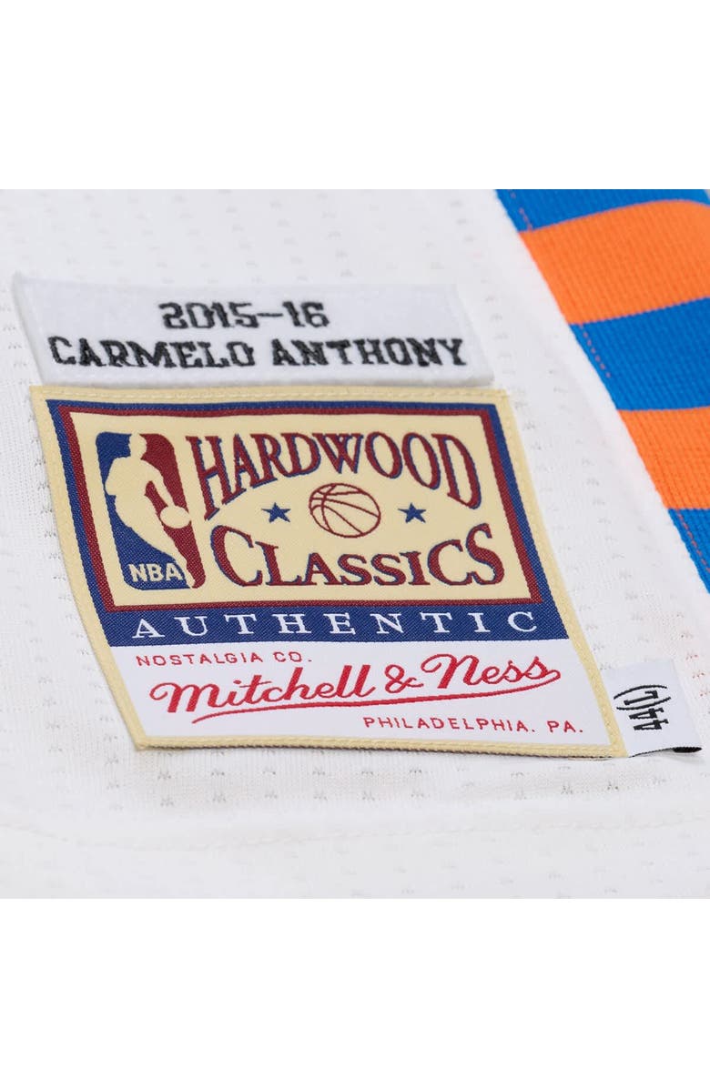 Mitchell & Ness Men's Mitchell & Ness Carmelo Anthony White New York Knicks 2015-16 Hardwood Classics Authentic Jersey, Alternate, color, White