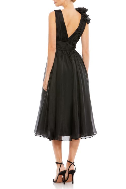 Mac Duggal Sleeveless Tea Length Dress In Black
