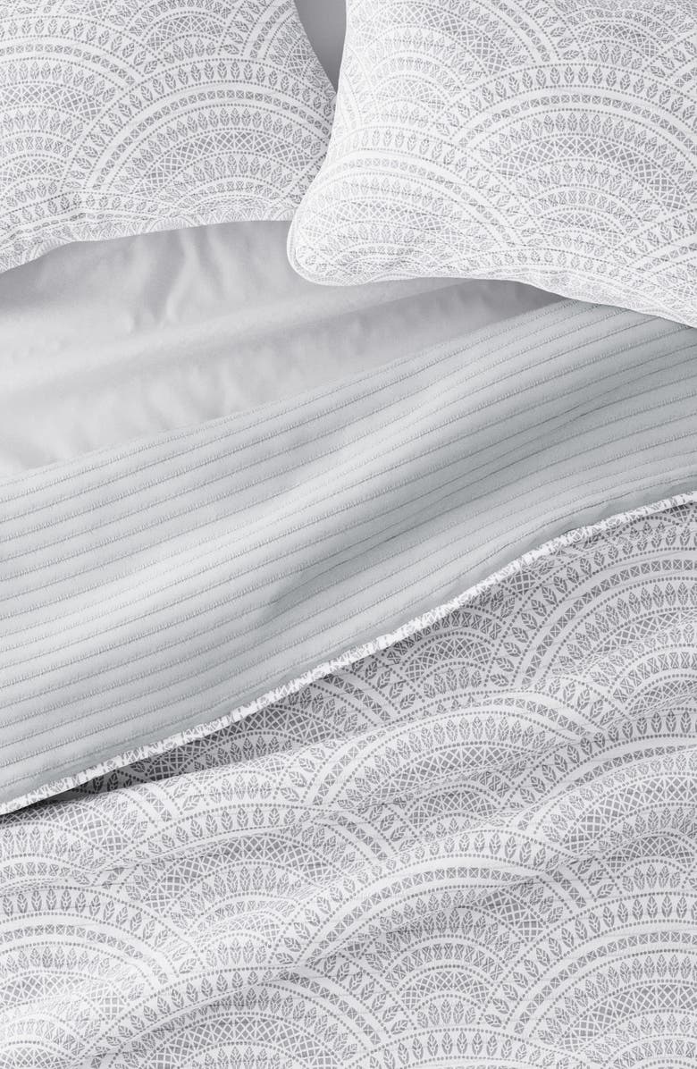 HOMESPUN All Season Scalloped 3-Piece Down Alternative Reversible Quilt Set, Alternate, color, Light Gray