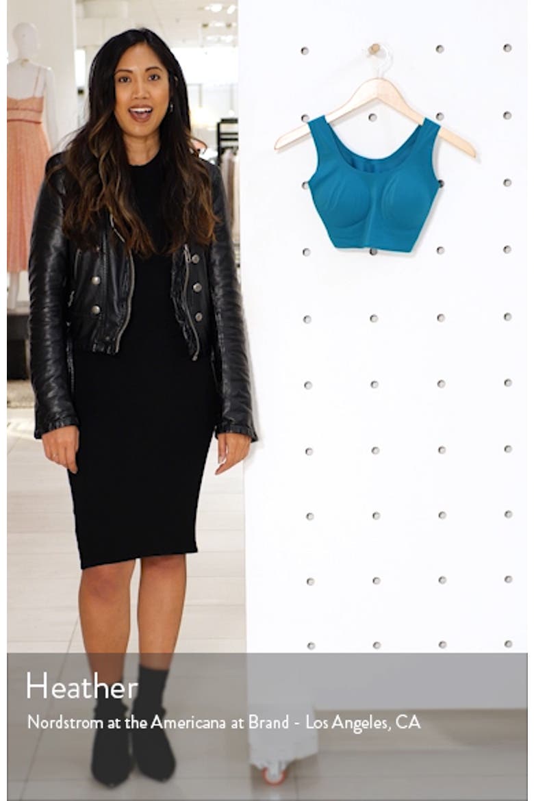True Body Scoop Neck Bralette video