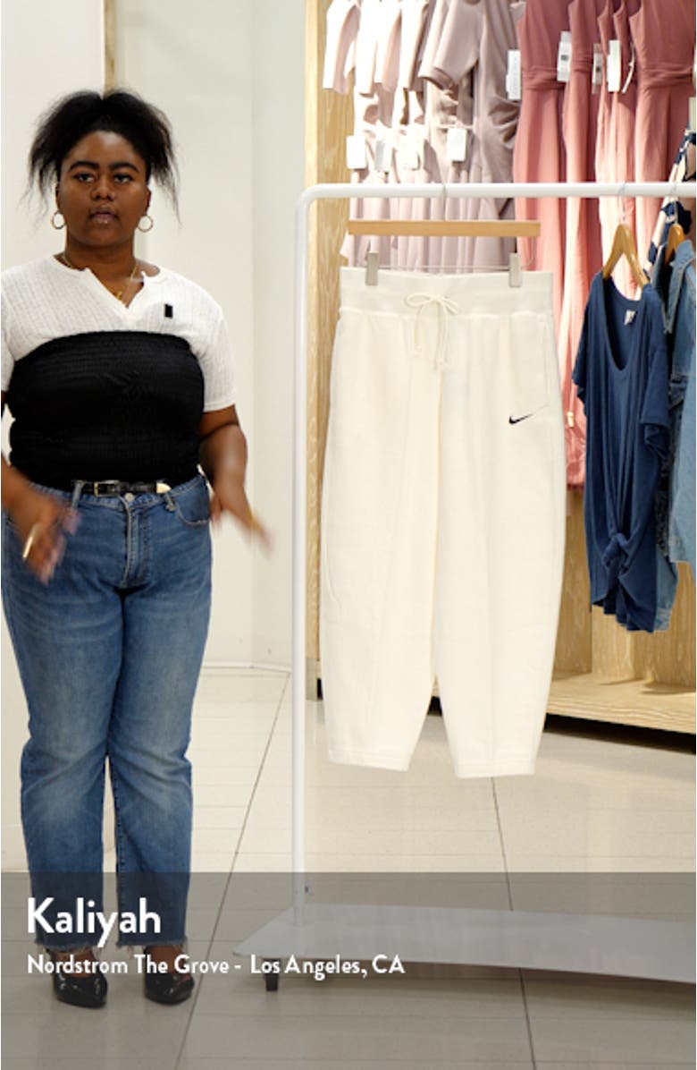 Sportswear Phoenix Fleece High Rise Sweatpants, sales video thumbnail