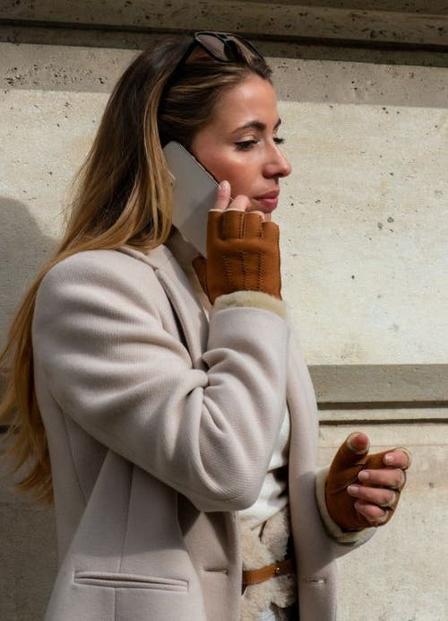 Agnelle Denise Double Face Fingerless Lambskin Glove In Brown