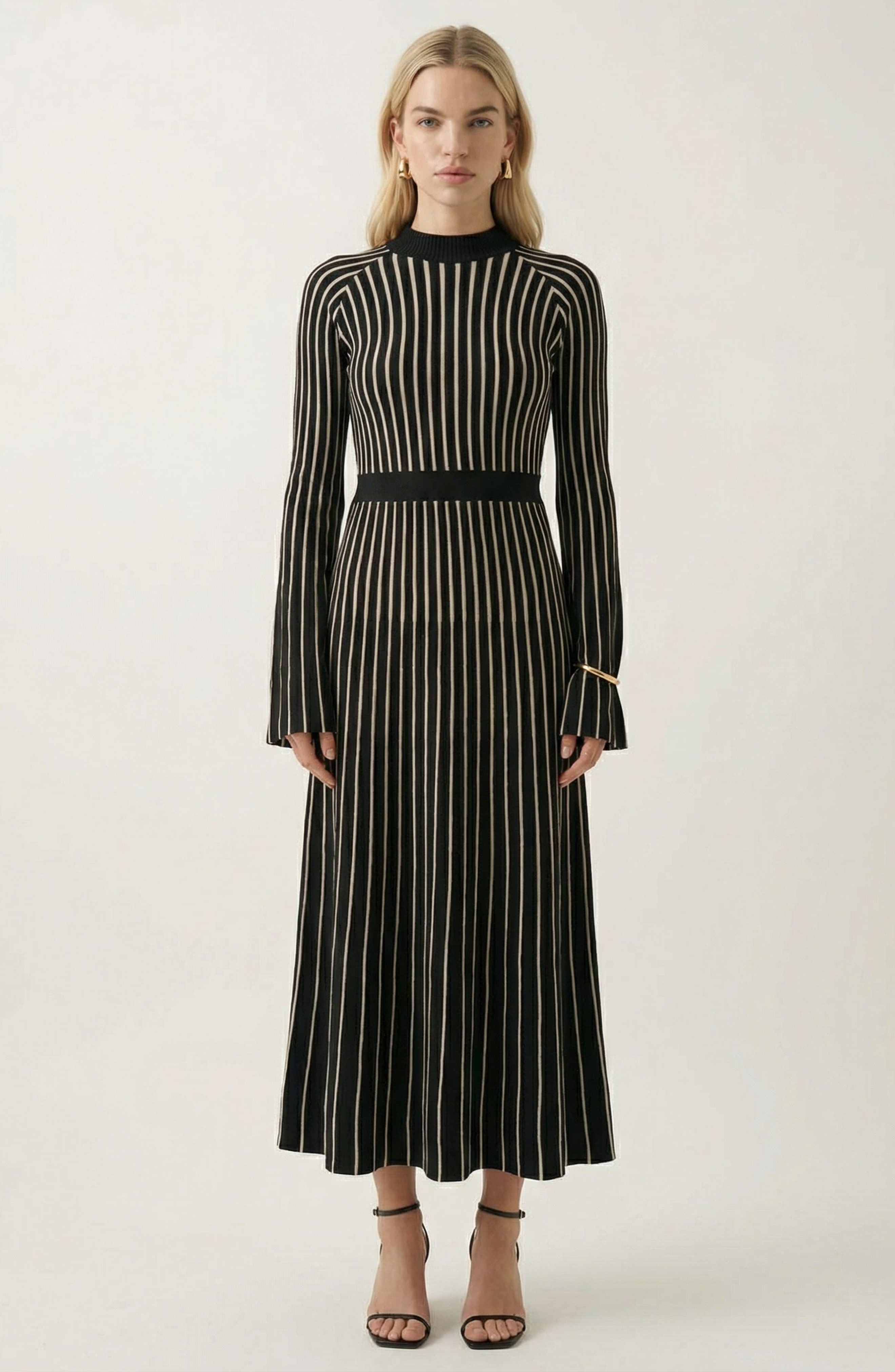 selected Black / White Stripe