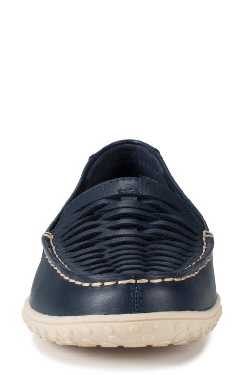 Baretraps Bridget Boat Shoe In Navy Leather