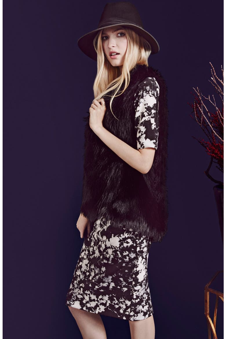 'Bustling Floral' Print Scuba Knit Sheath Dress, Alternate, color, SWAN GREY