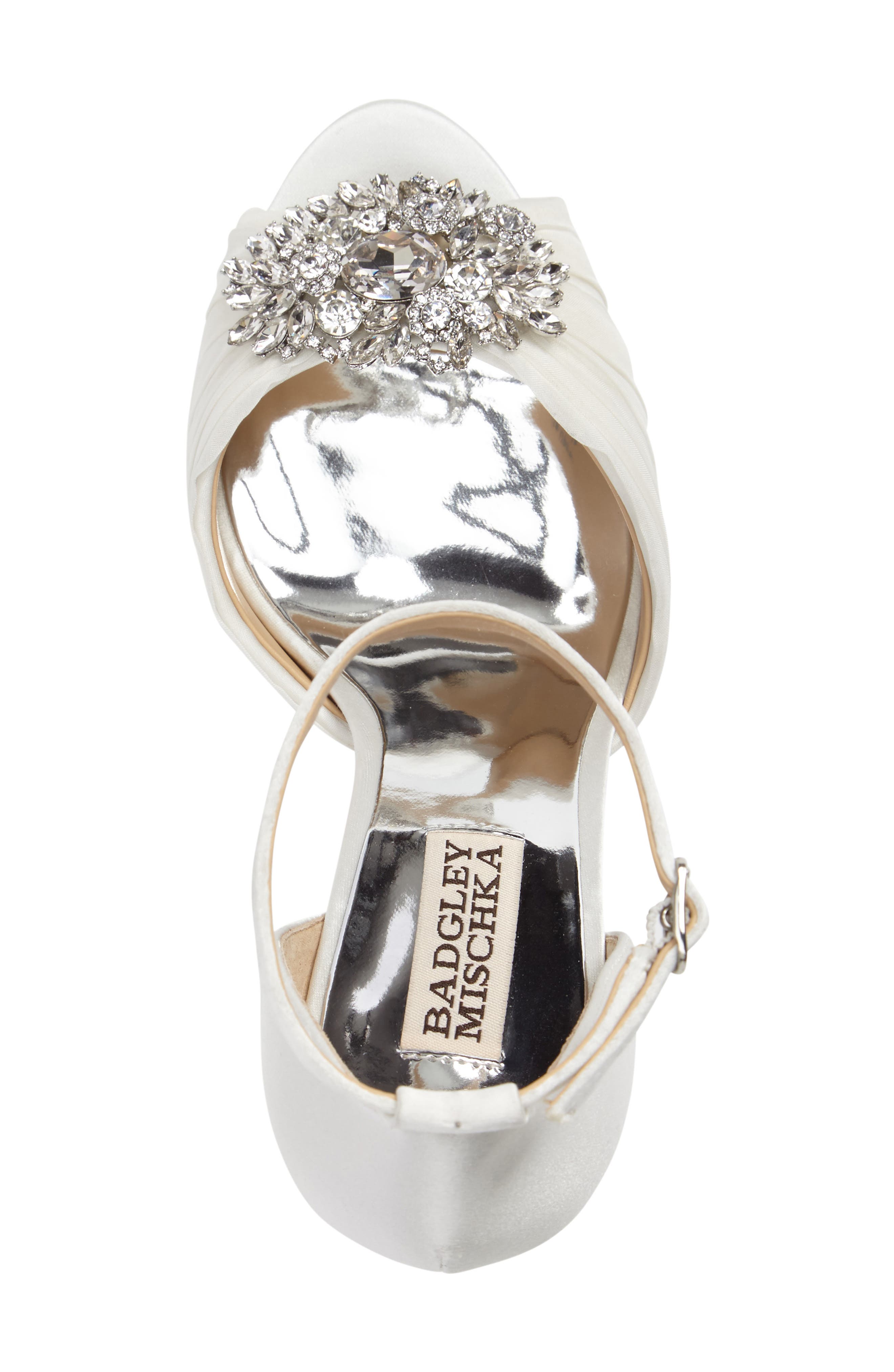 Badgley Mischka Tad Ankle Strap Pump, Alternate, color, WHITE SATIN