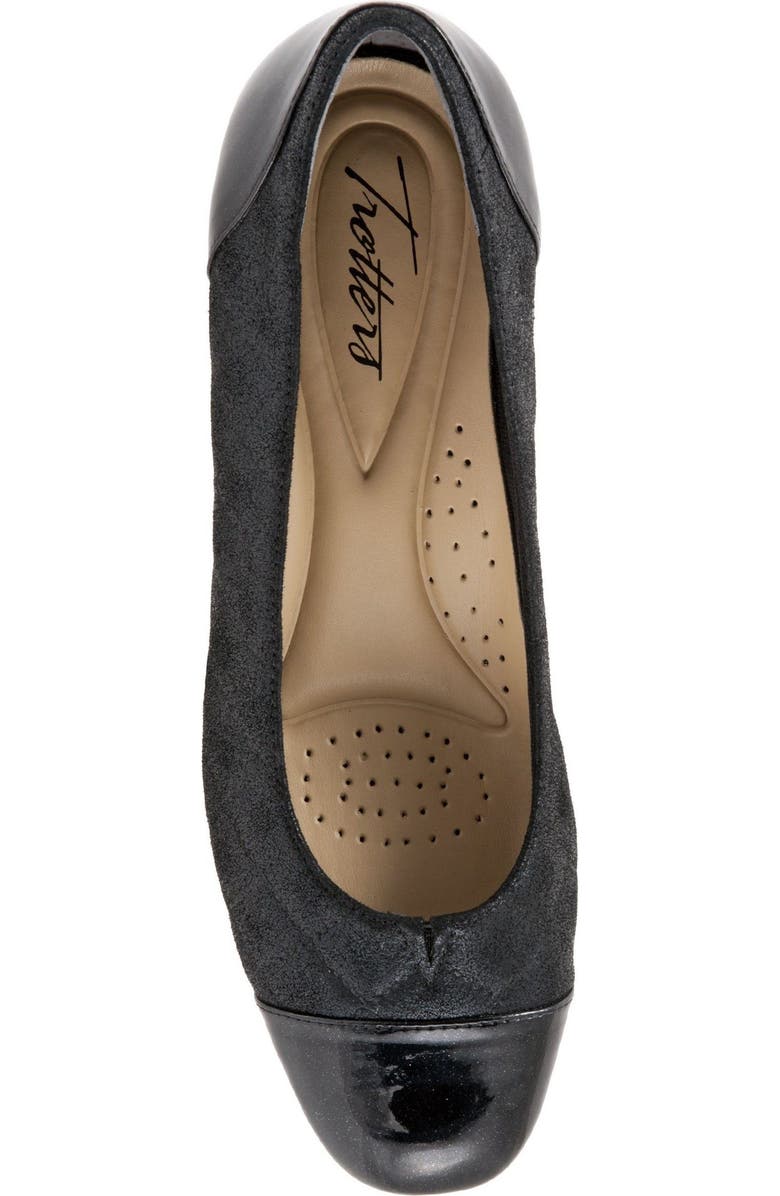 Trotters 'Signature Danelle' Pump, Alternate, color,