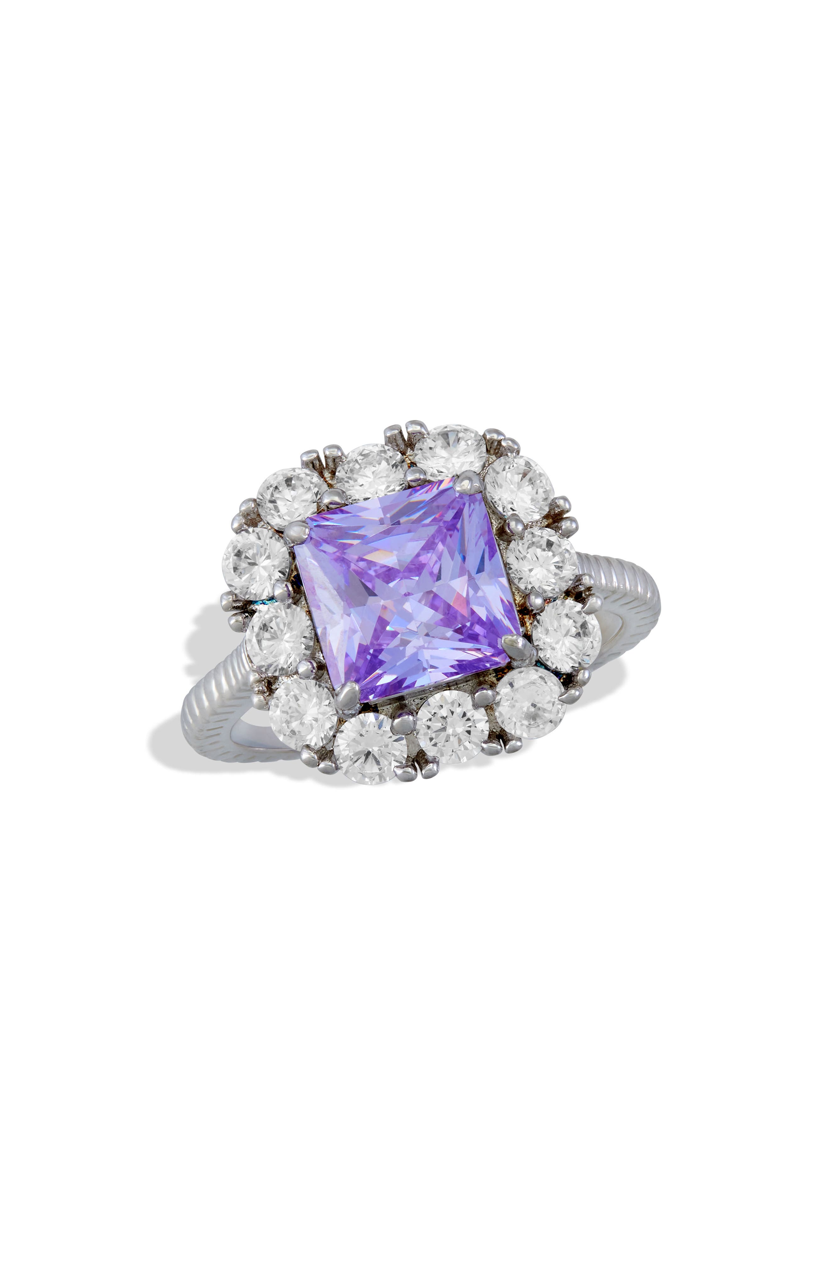 SAVVY CIE JEWELS Halo Statement Ring