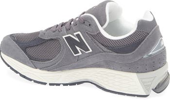 2002R Sneaker