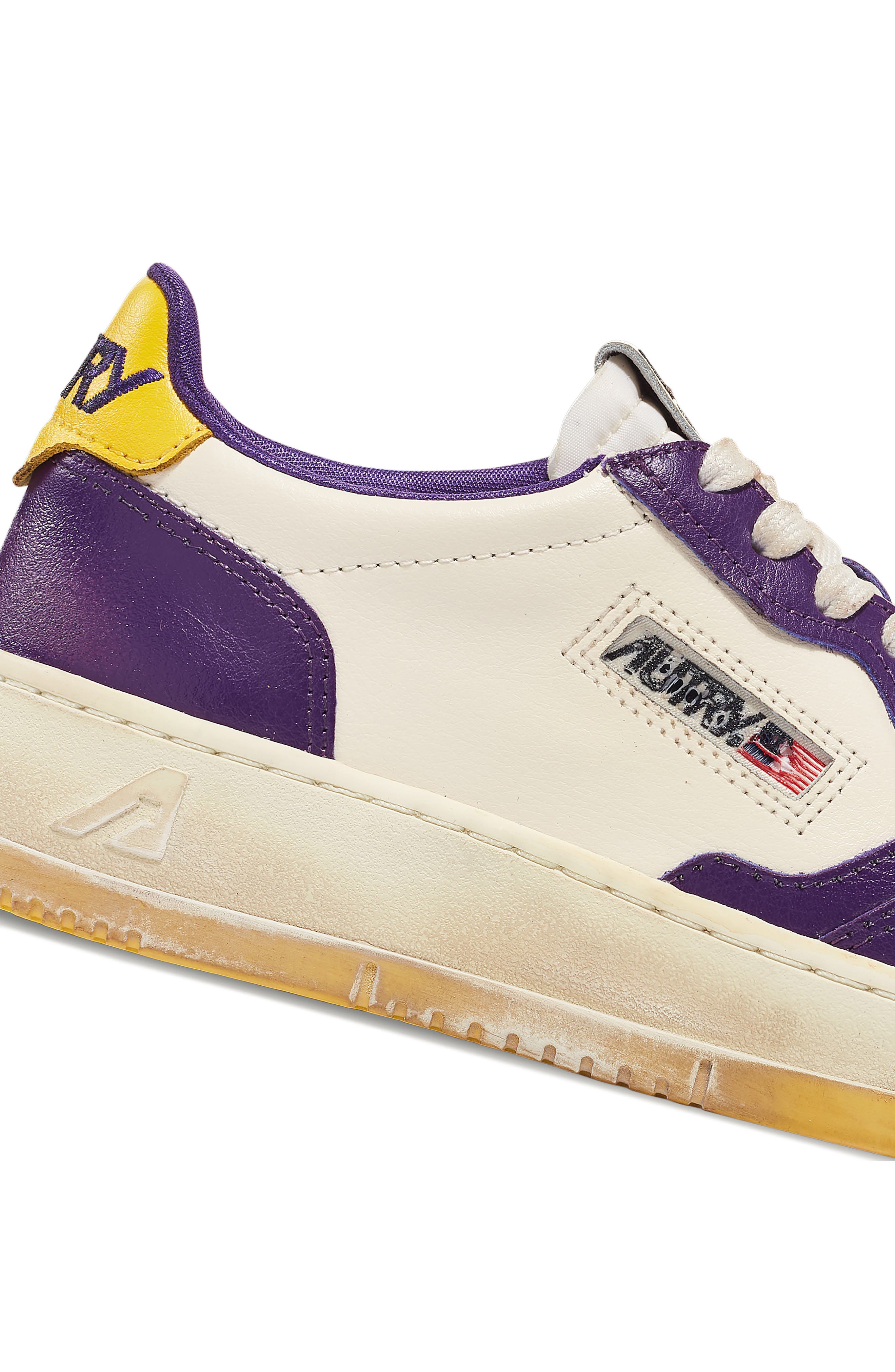 AUTRY Medalist Super Vintage Low Top Sneaker, Alternate, color, Capsule Iv/ Acai/ Freesia