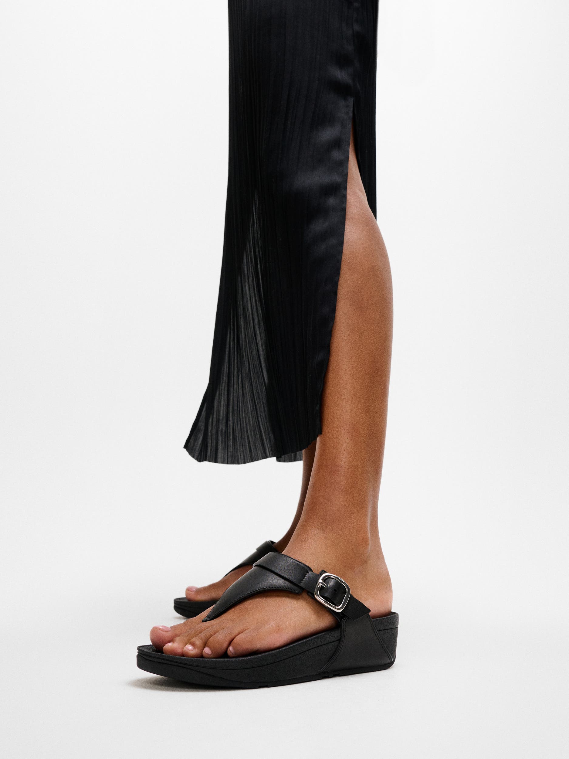 Lulu Adjustable leather toe-post sandals, Alternate, color, All Black