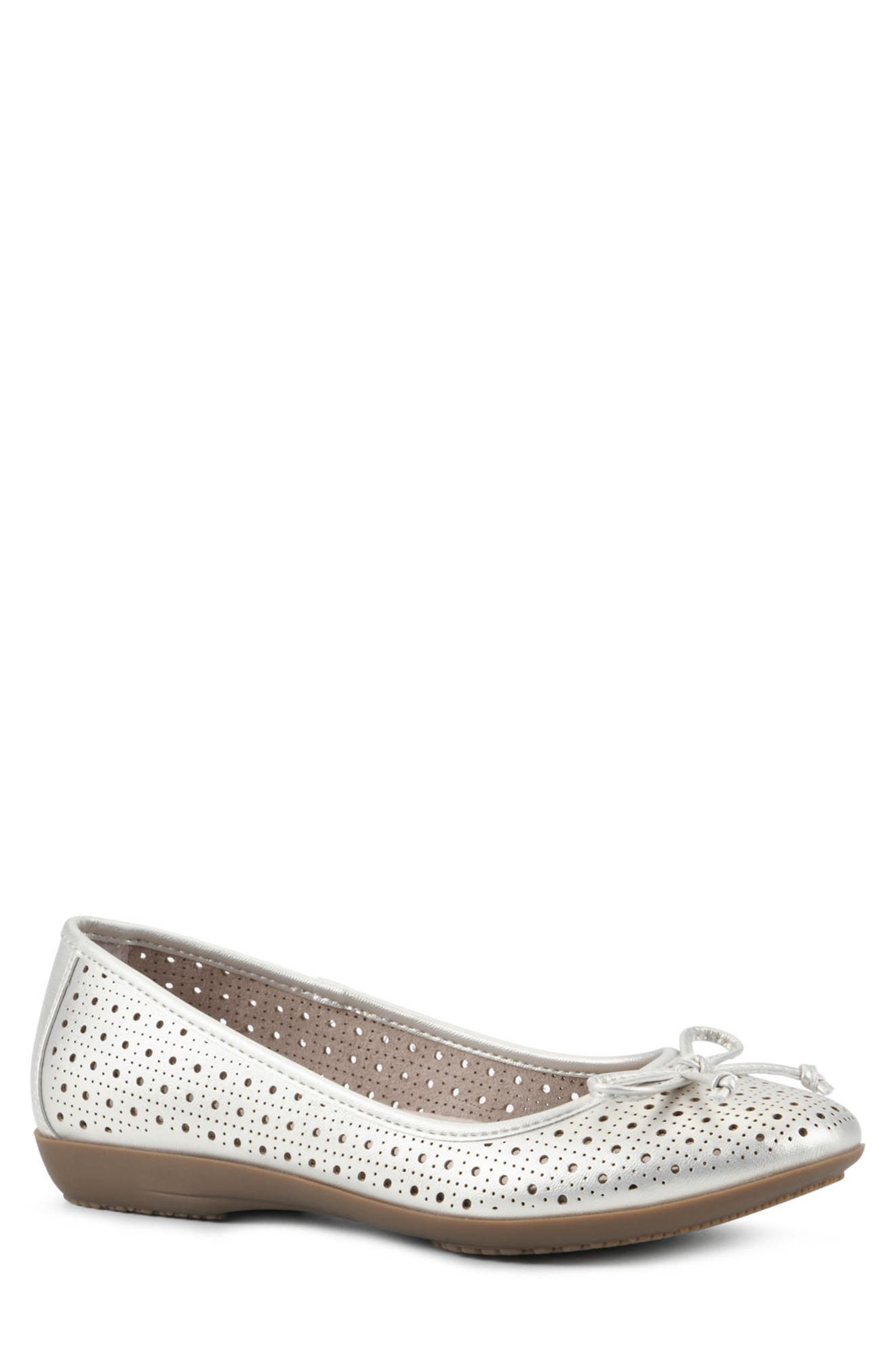 CLIFFS BY WHITE MOUNTAIN Cheryl Ballet Flat, Main, color, Platino/ Metallic/ Smooth