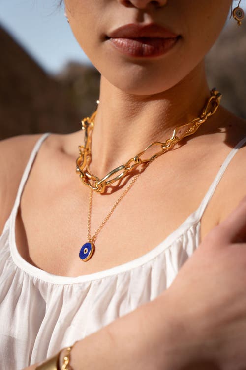 Ottoman Hands Azra Evil Eye Pendant Necklace In Gold