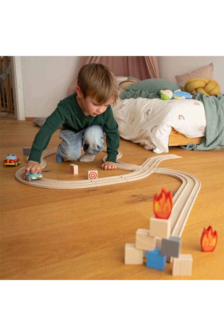 Cars Expansion Race Track Set, Includes Extra Track & Ramps for More Racing Fun for Toddlers & Preschoolers, Alternate, color, Multi