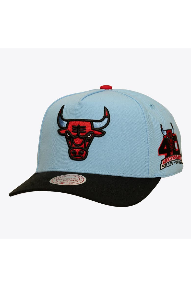 Men's Mitchell & Ness Light Blue/Black Chicago Bulls In the City Pro Pinch Snapback Hat, Main, color, Light Blue