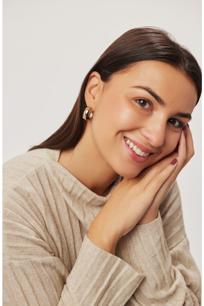 Gold Huggie Hoop Earrings - Gold Bold Hoops Medium, Alternate, color, Gold