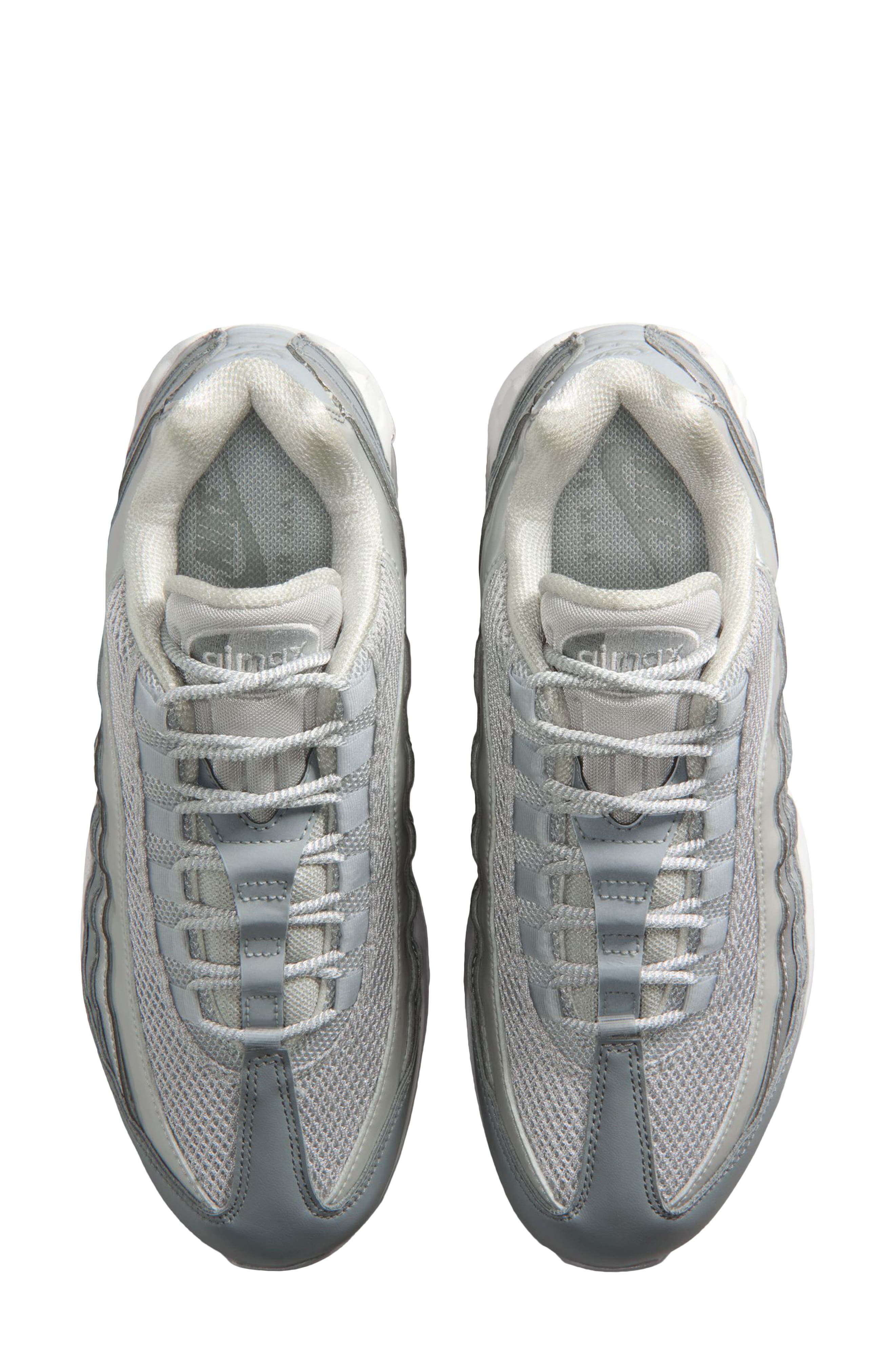 Nike Air Max 95 SE Sneaker, Alternate, color, 
