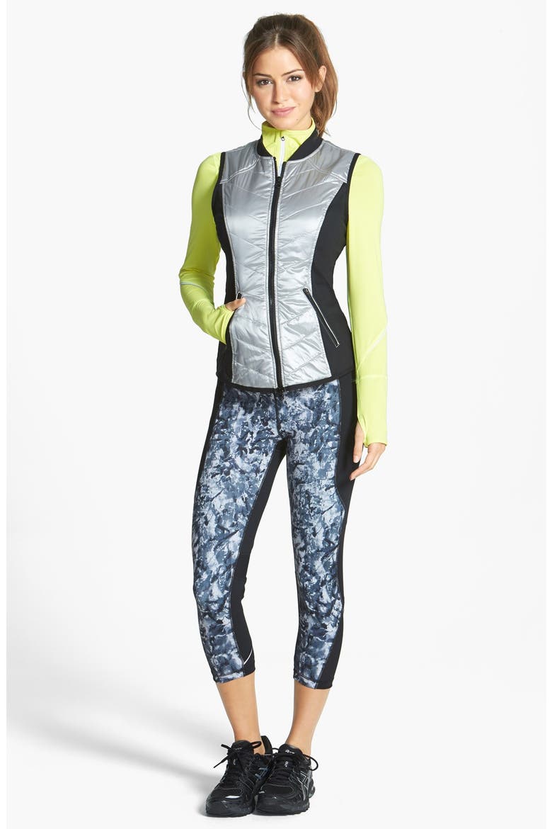 'Live In - Perfect Run' Print Capris, Alternate, color, BLACK LAVA PRINT