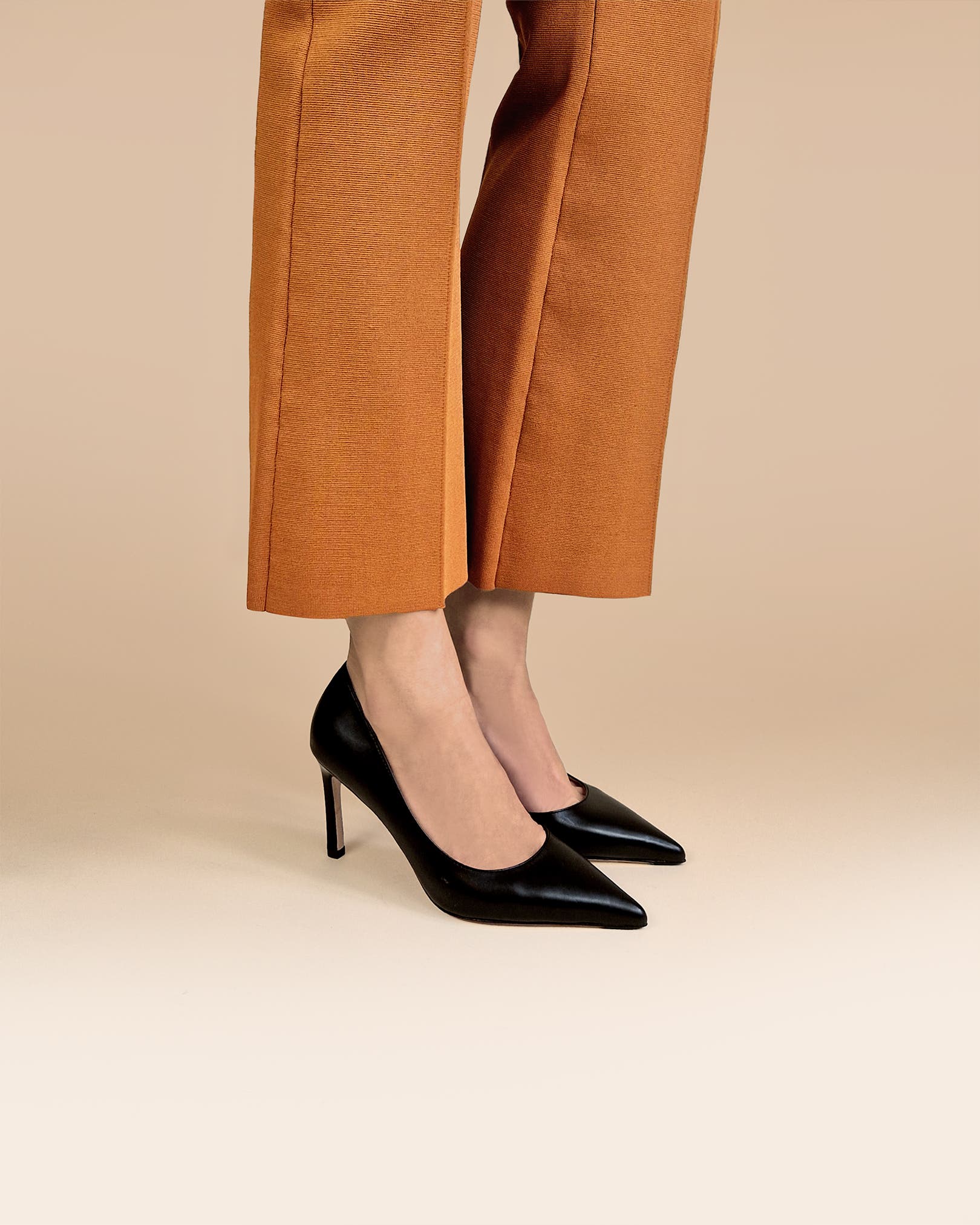MI/MAI Kelly Pointed Toe Heeled Pumps, Alternate, color, Black