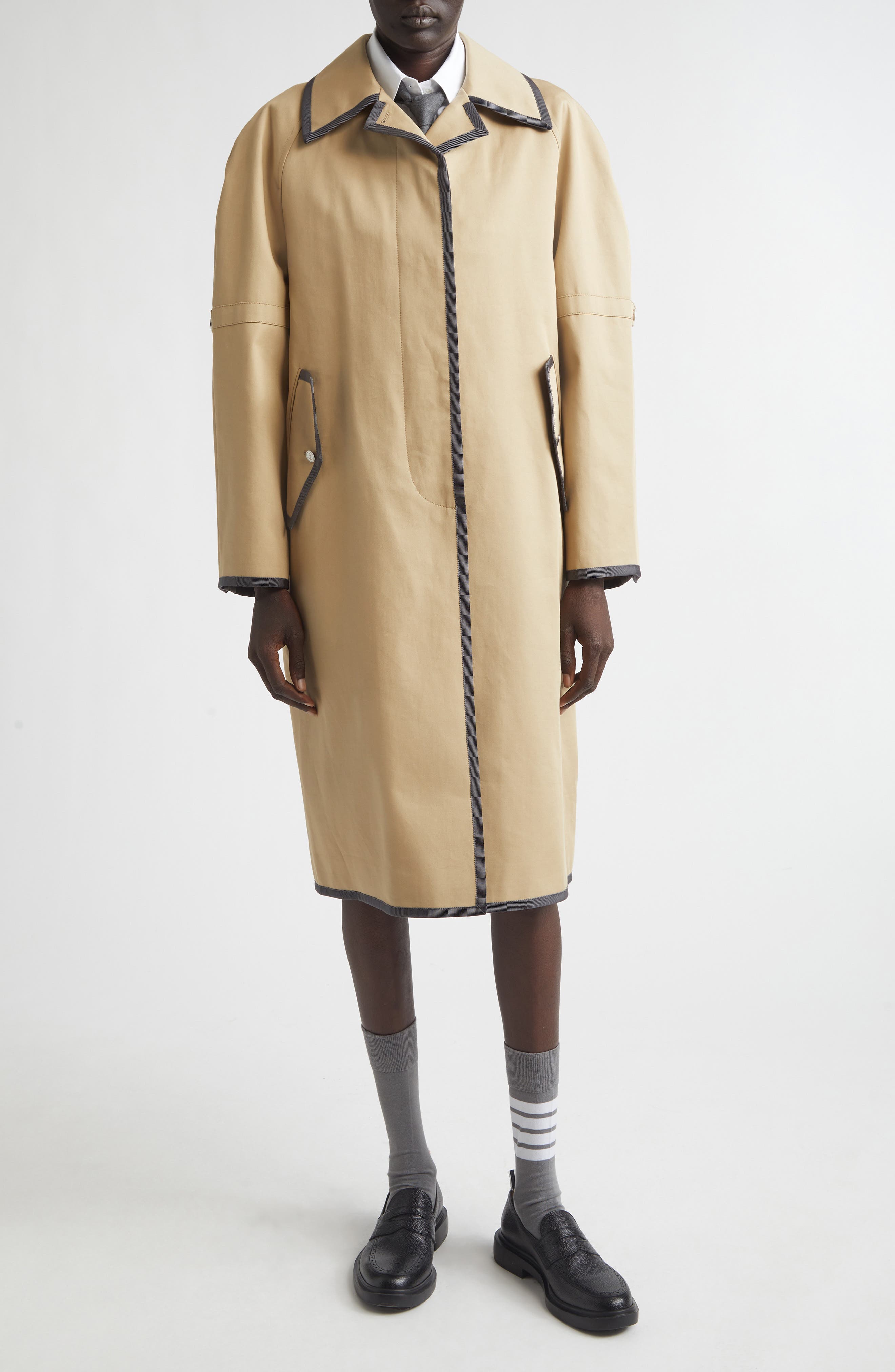 Box Pleat Raglan Sleeve Mackintosh