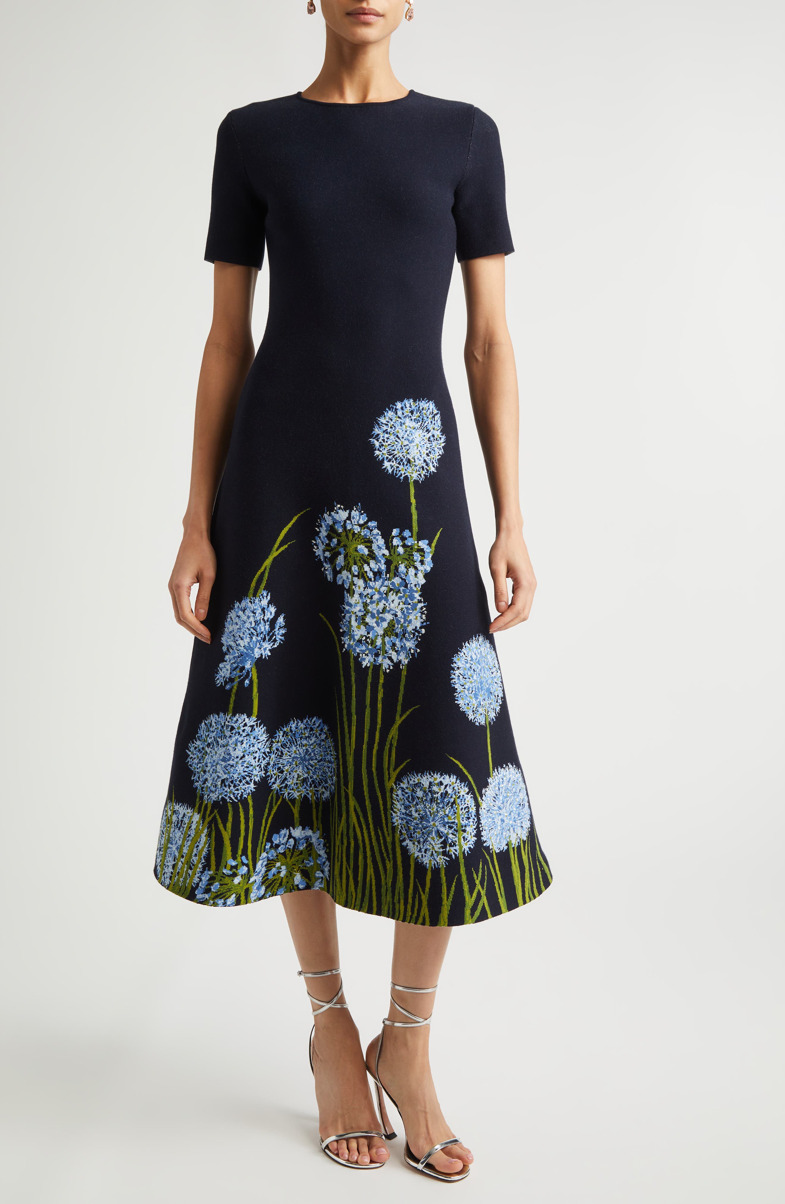 Oscar De La Renta Allium Degrade Knit Short-sleeve Midi Dress In Black