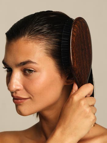 The Mermaid Brush - Detangling