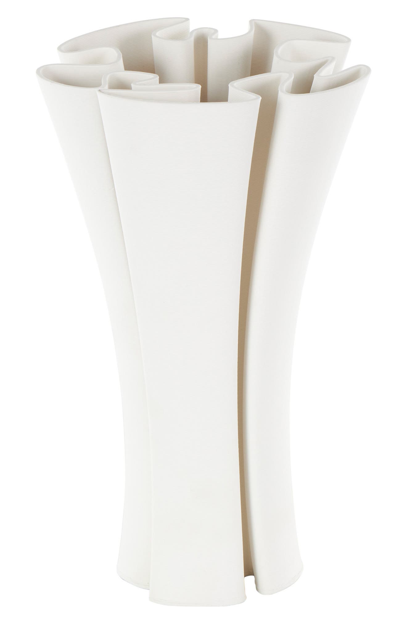 VIVIAN LUNE HOME Ceramic Vase