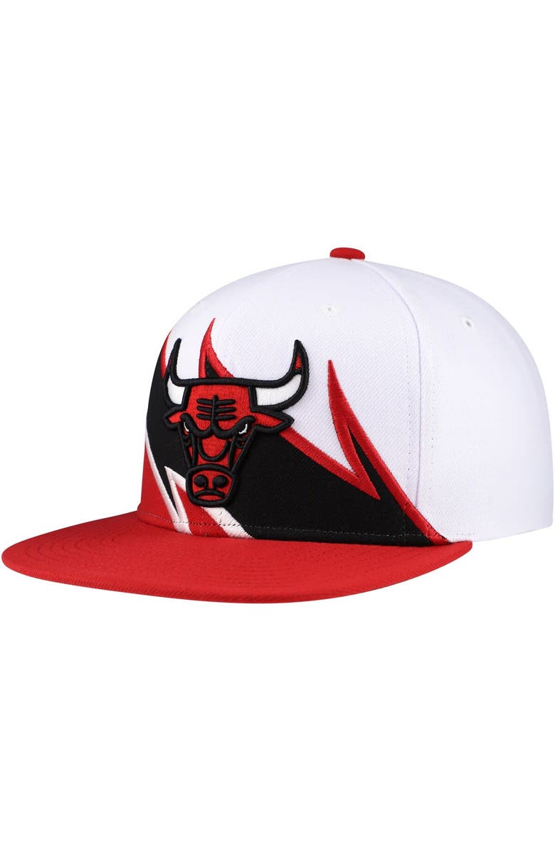 Mitchell & Ness Men's Mitchell & Ness White/Red Chicago Bulls Waverunner Snapback Hat, Main, color, 