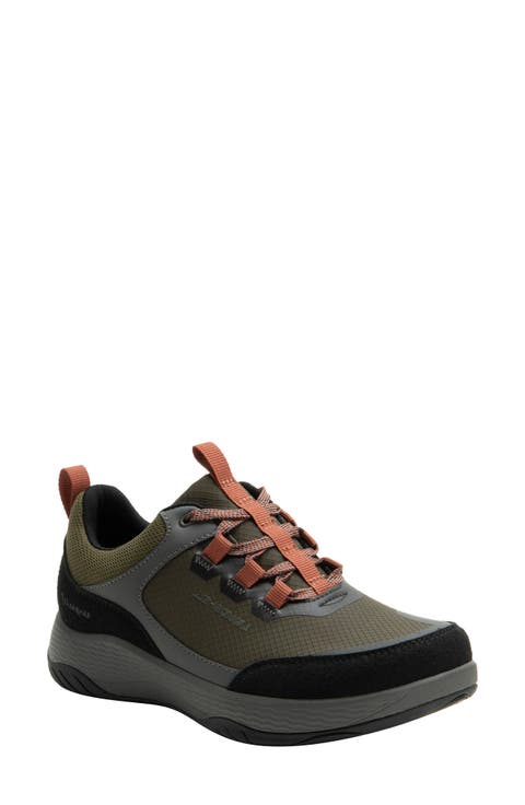 Motov8 Water Repellent Sneaker (Women)