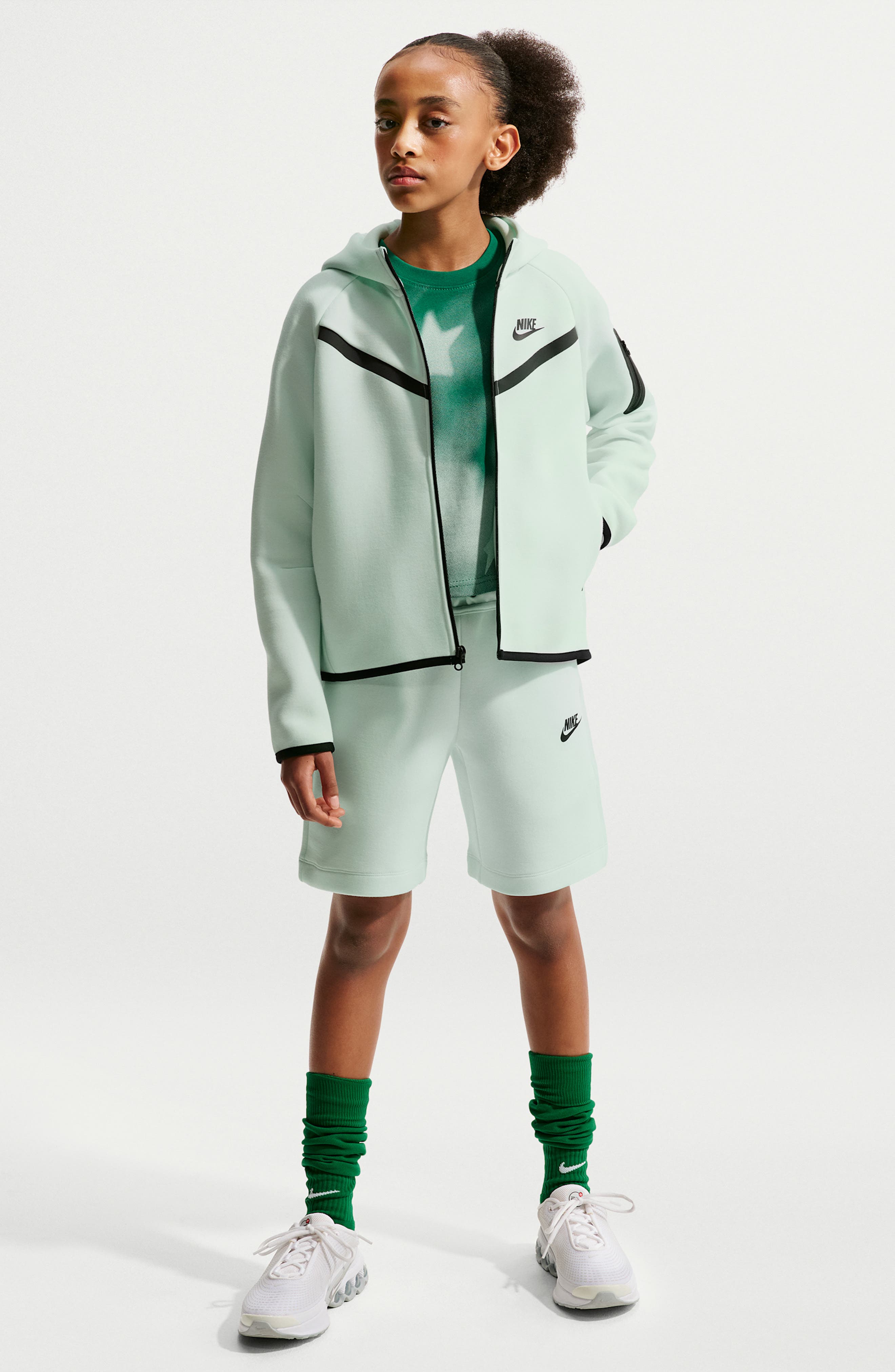 selected BARELY GREEN/ BLACK