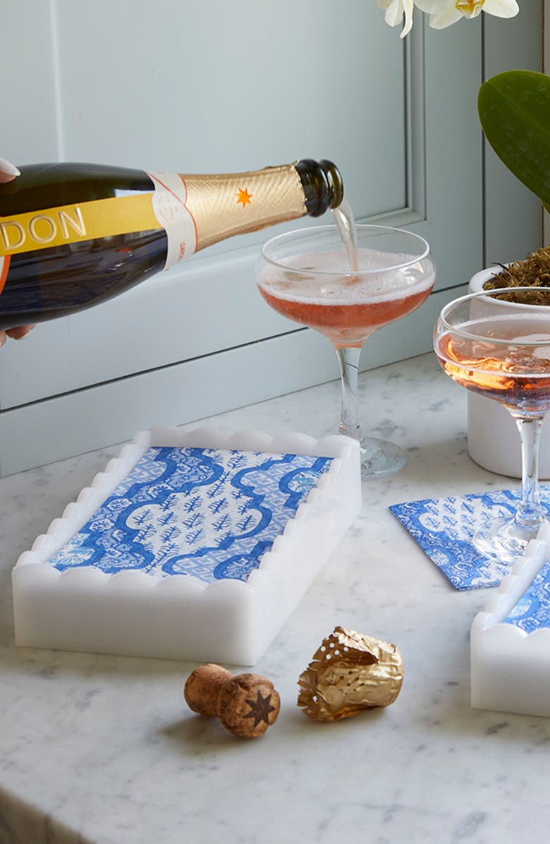 Mariposa Provençal Cotton Blue White Scalloped Guest Towel Box Set, Alternate, color, White