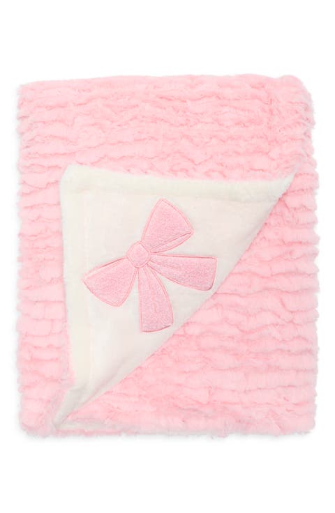Bow Appliqu9 Blanket