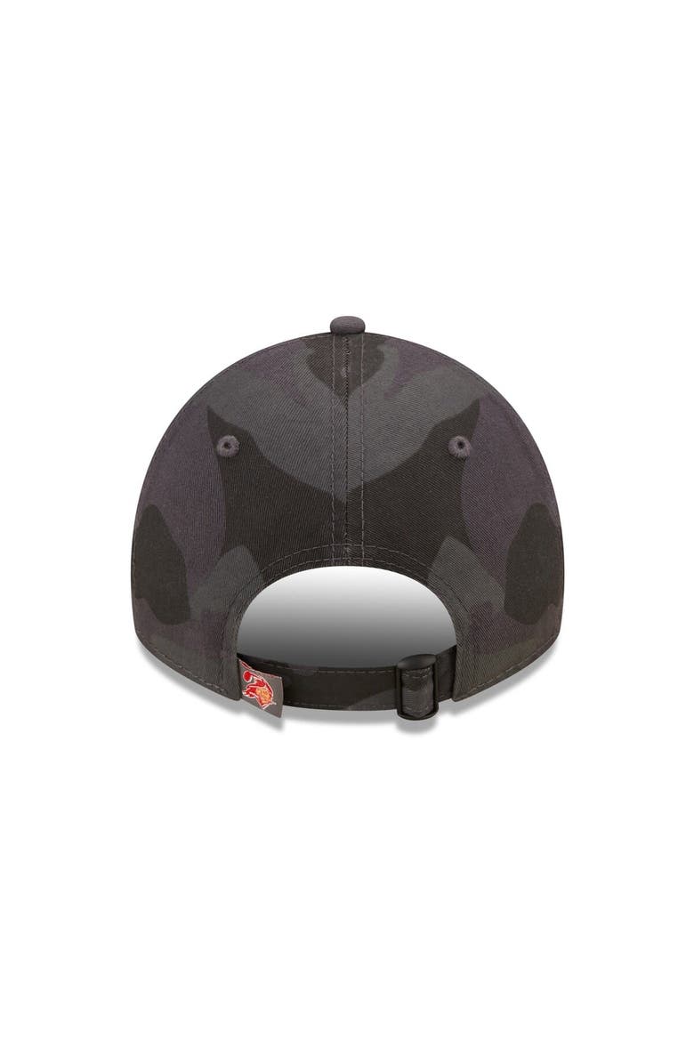 New Era Men's New Era Camo Tampa Bay Buccaneers Core Classic 2.0 9TWENTY Adjustable Hat, Alternate, color, 