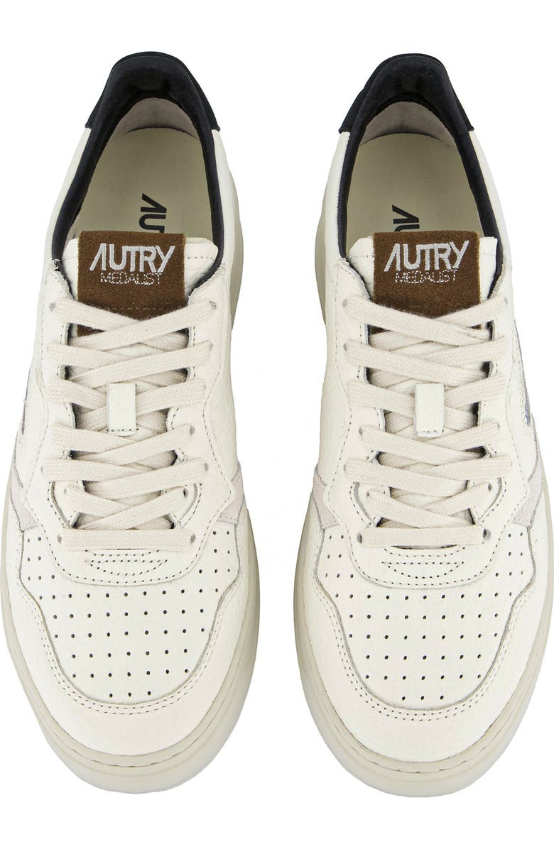 AUTRY Medalist Low Sneaker, Alternate, color, White/ Pine